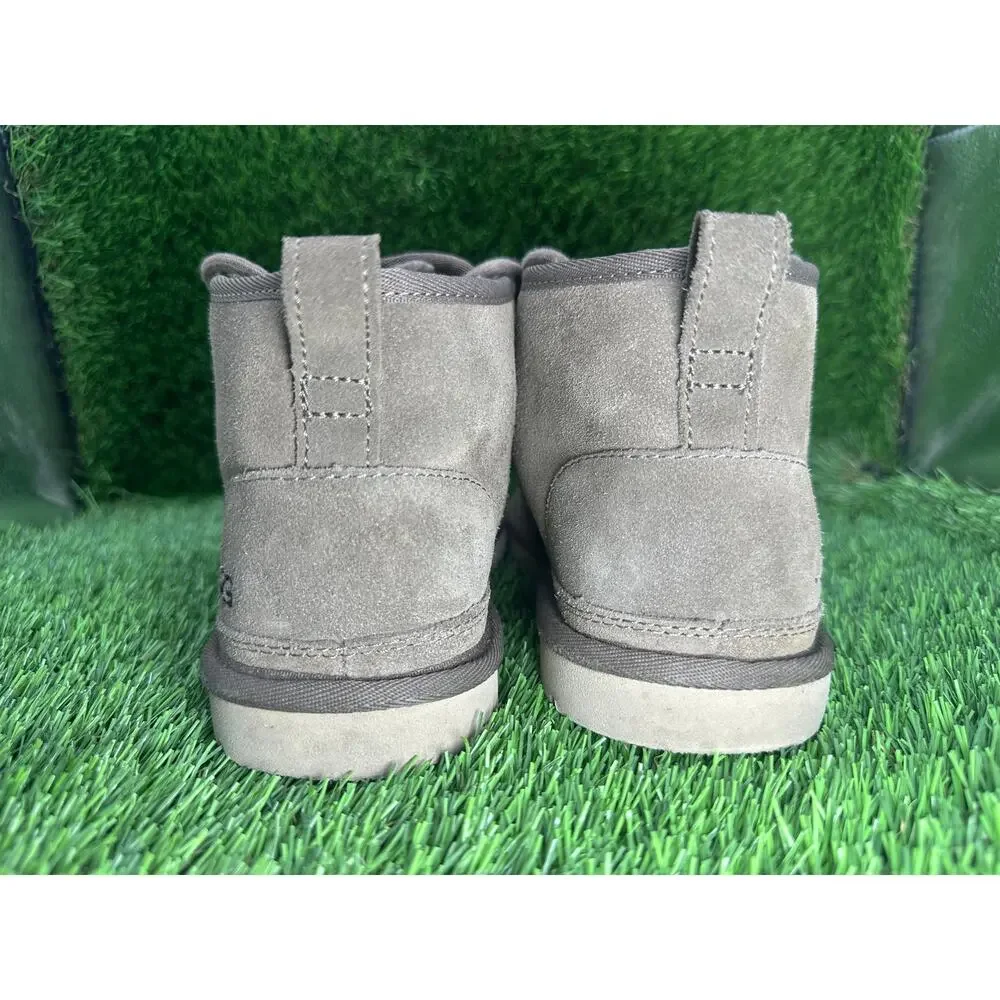 UGG Neumel 3236CHRC Chukka Boot Men's 6 Gray Suede Wool-Lined Lace-Up Winter